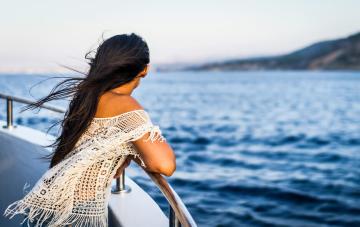 Cruise to Bermuda — Discover the Enchanting Pink Sand Beaches and Charming Pastel-Colored Towns