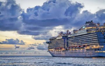 Unveiling the Unseen: Breathtaking Vistas Aboard Ferry and Cruise Ships